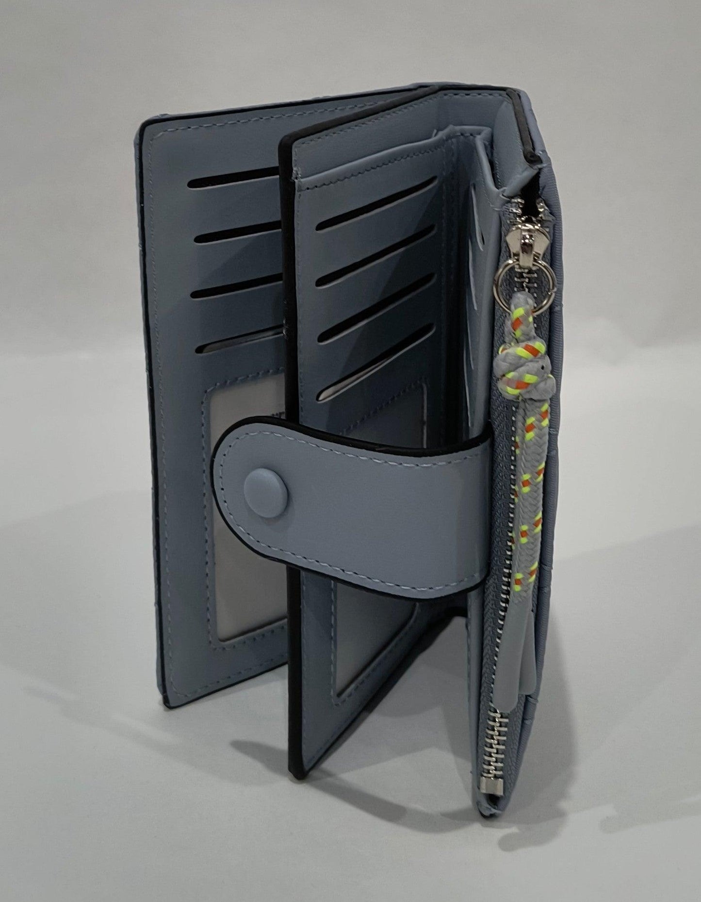 Monedero Cartera 15,5*10*2 disponible Verde y Azul con Textura Acolchada – Estilo, Comodidad y Alta Funcionalidad - tenemosturegalo.es