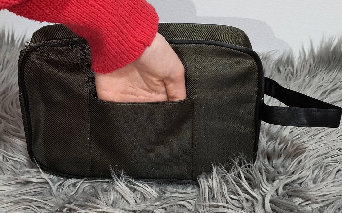 Neceser de Hombre con Asa y Bolsillo Delantero 26x16x9 – Práctico y Elegante en Azul Marino, Marrón, Verde Oscuro y Negro - tenemosturegalo.es