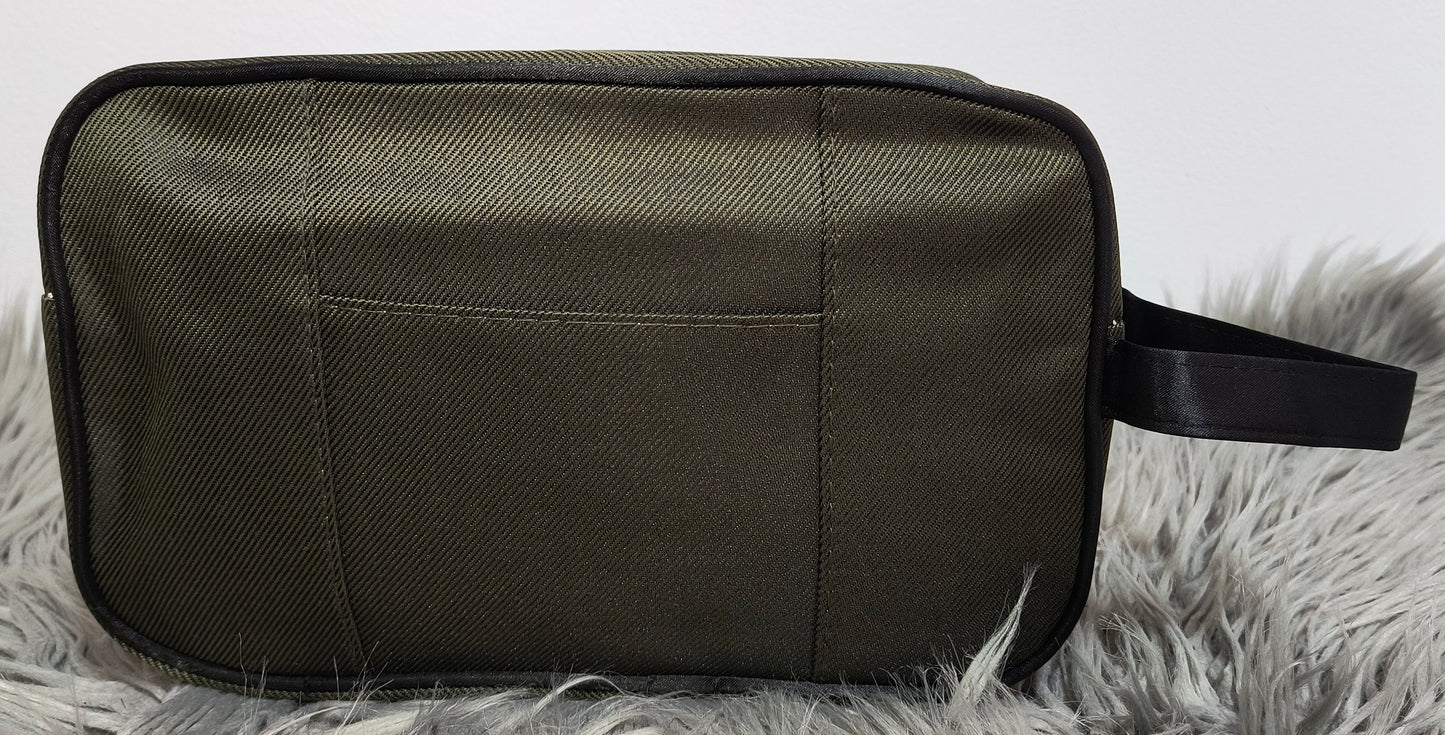 Neceser de Hombre con Asa y Bolsillo Delantero 26x16x9 – Práctico y Elegante en Azul Marino, Marrón, Verde Oscuro y Negro - tenemosturegalo.es