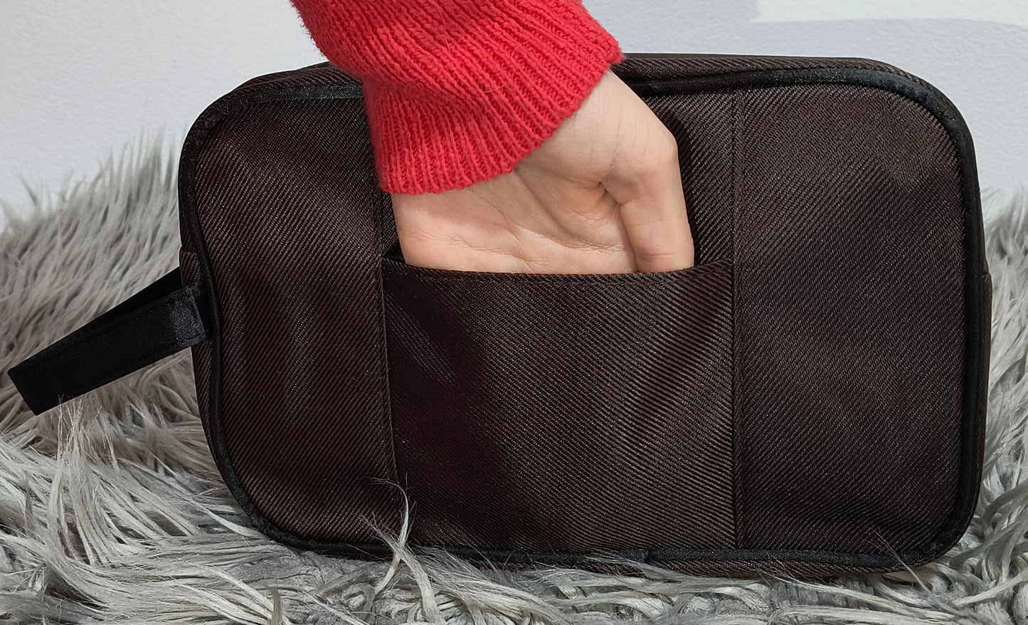 Neceser de Hombre con Asa y Bolsillo Delantero 26x16x9 – Práctico y Elegante en Azul Marino, Marrón, Verde Oscuro y Negro - tenemosturegalo.es