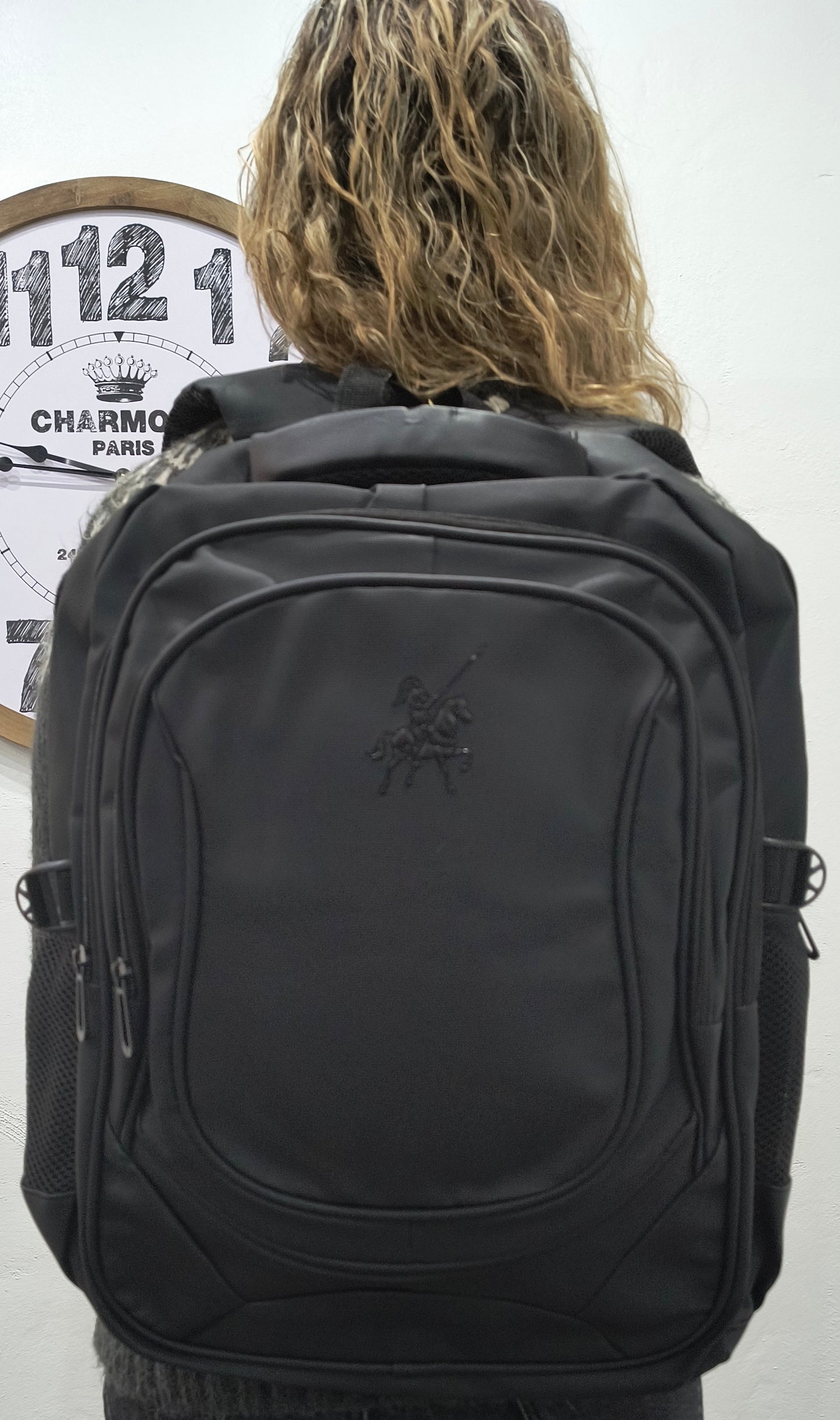 Mochila Unisex 46x40x14 cm Negra de Gran Capacidad con Múltiples Bolsillos y Espalda Acolchada - tenemosturegalo.es