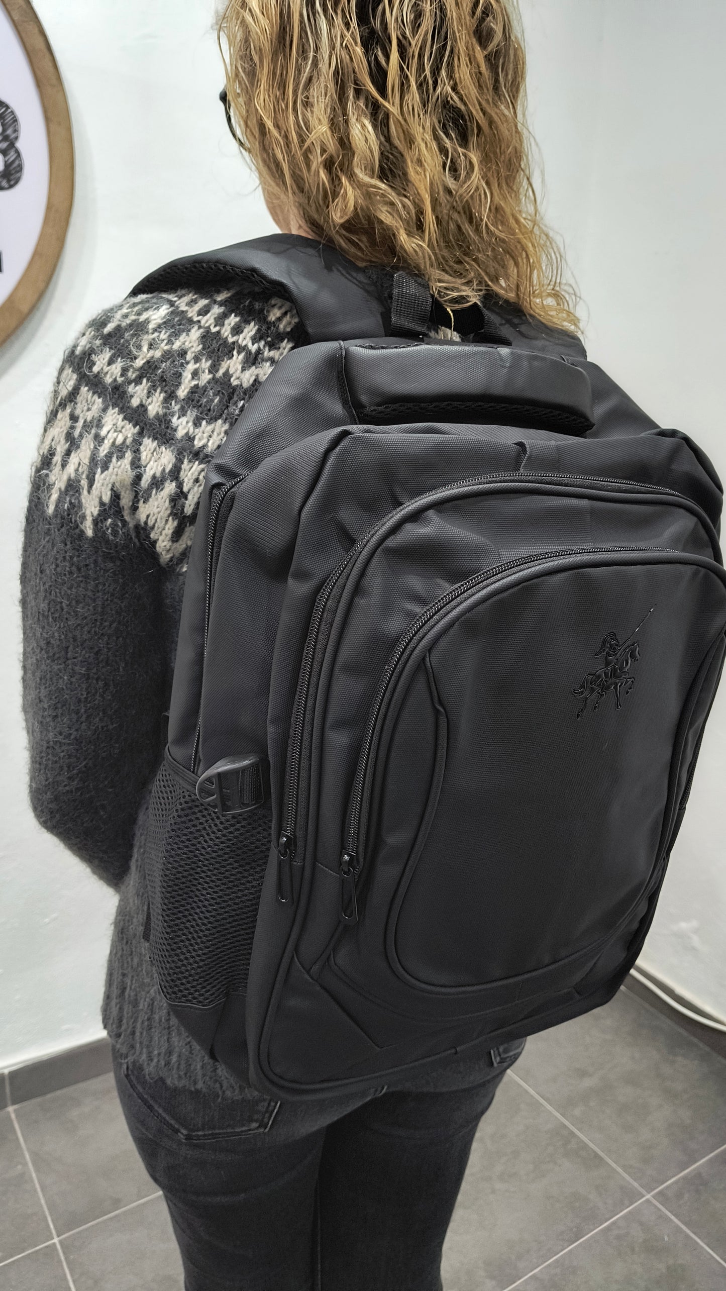 Mochila Unisex 46x40x14 cm Negra de Gran Capacidad con Múltiples Bolsillos y Espalda Acolchada - tenemosturegalo.es
