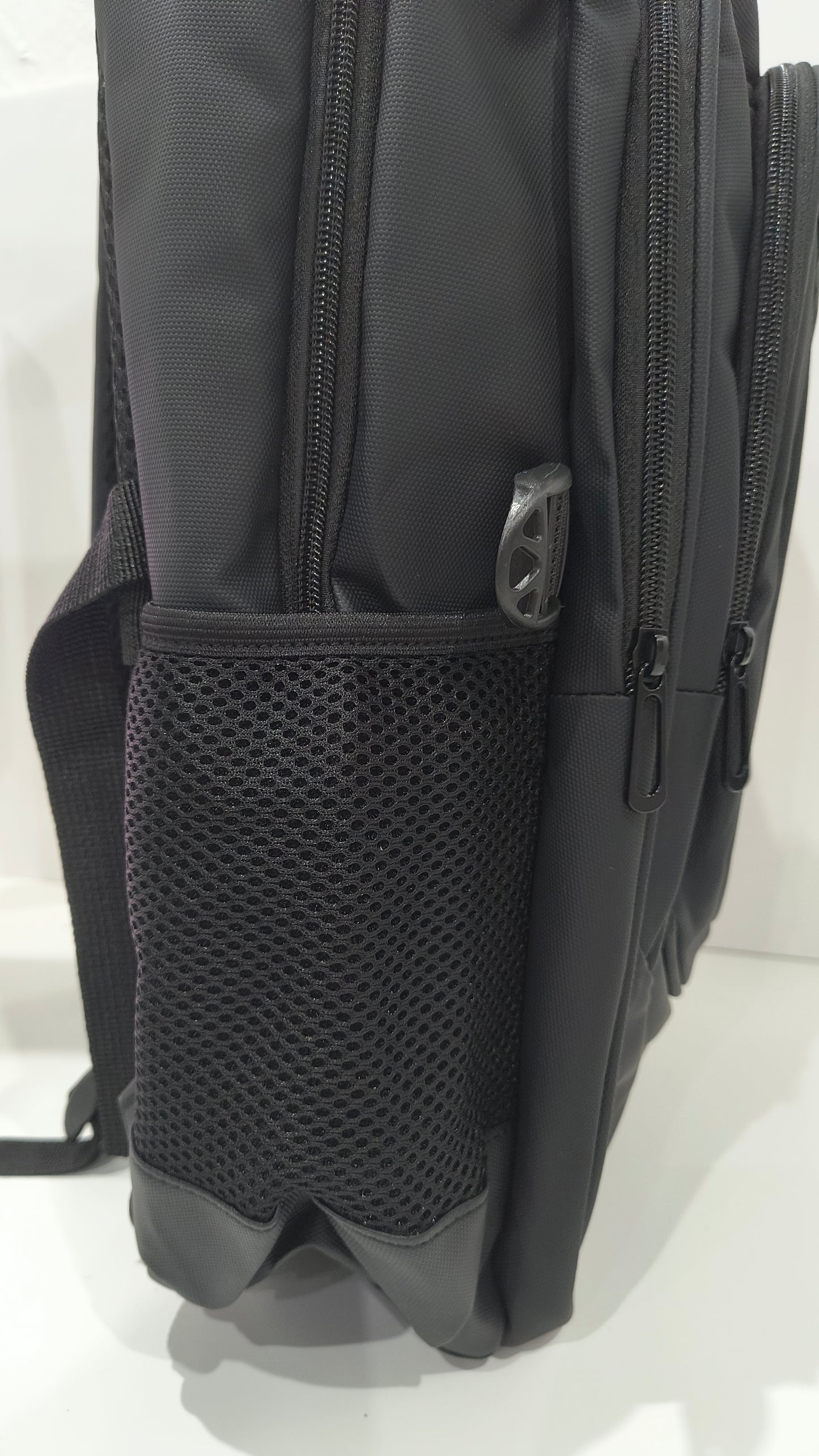 Mochila Unisex 46x40x14 cm Negra de Gran Capacidad con Múltiples Bolsillos y Espalda Acolchada - tenemosturegalo.es