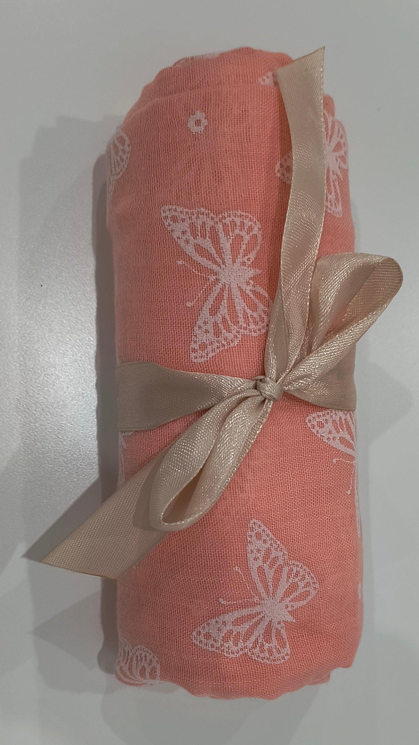 Fular de color con Mariposas disponible en varios colores: Elegancia y Estilo para Cada Ocasión. - tenemosturegalo.es
