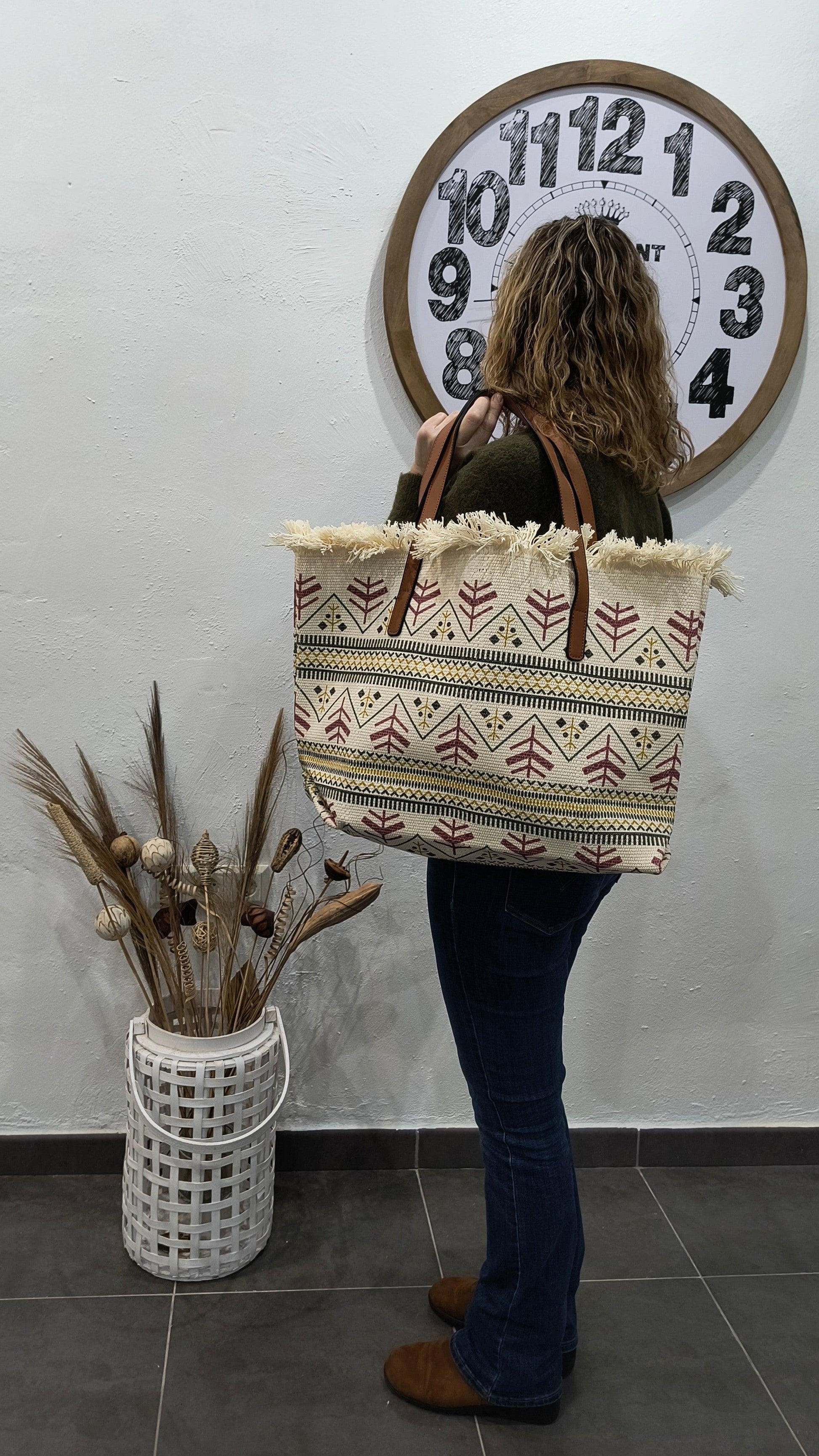 Bolso de Verano Grande con Flecos – Diseño Boho Chic en Beige y Marrón - tenemosturegalo.es