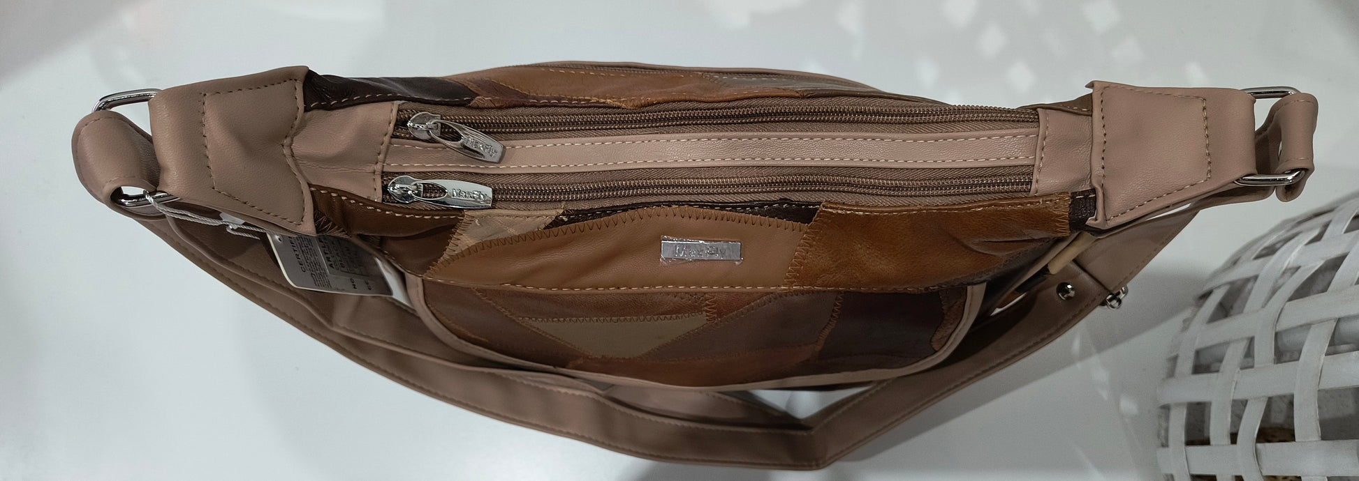 Bolso Bandolera de Piel 30x21x10 cm en Tonos Marrones con Doble Cremallera – Elegancia y Versatilidad para el Día a Día - tenemosturegalo.es