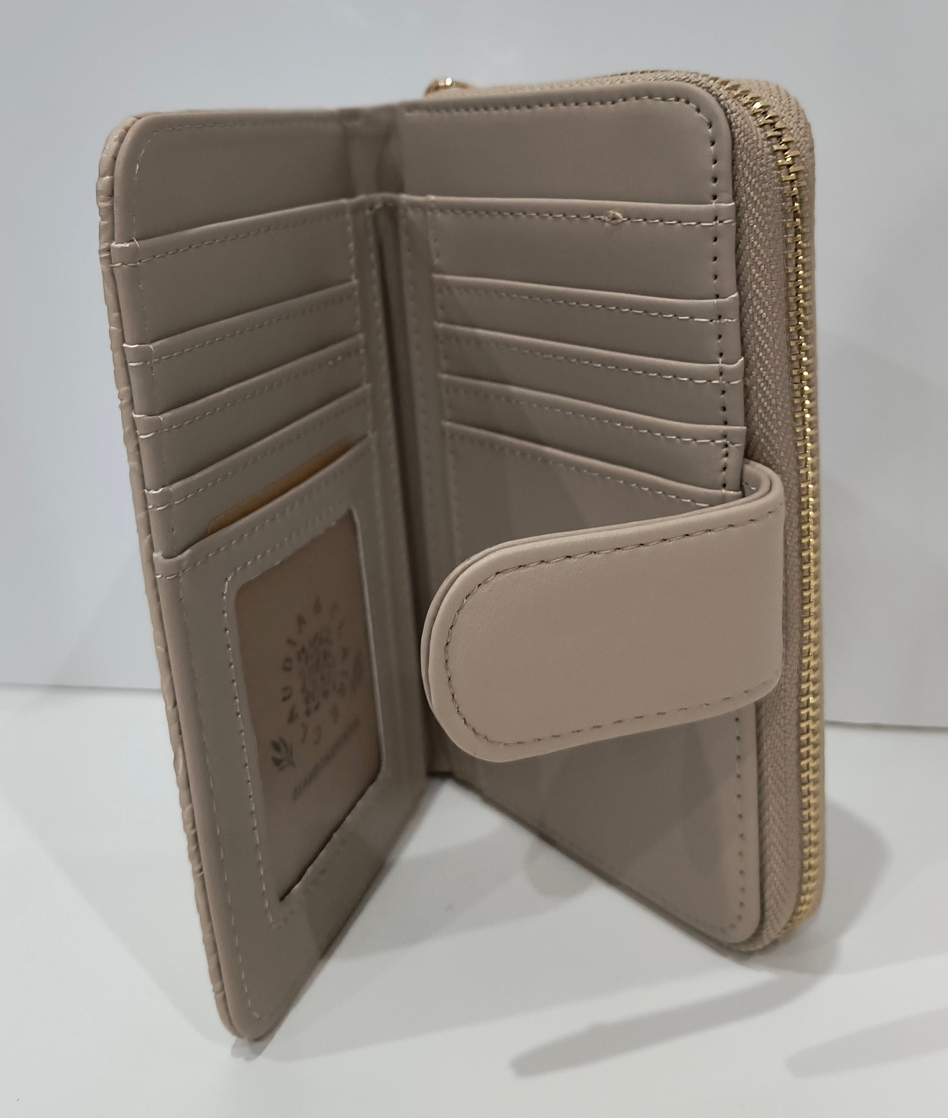 Monedero Cartera de Mujer con Relieve de Flores - Color Beige, Compacto y Funcional (12x9x3 cm) - tenemosturegalo.es