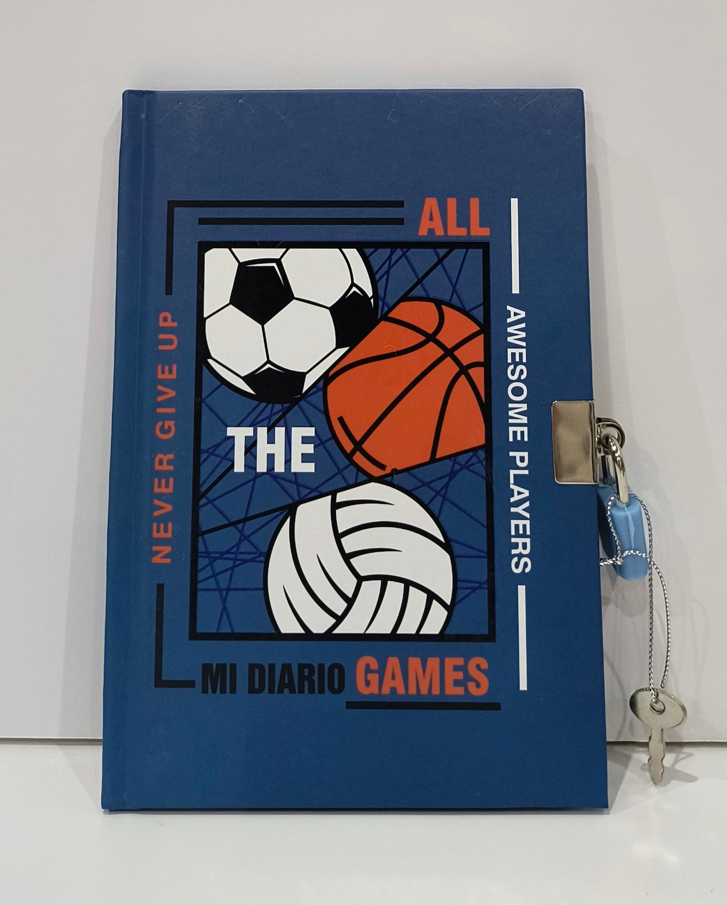 Diario con Candado y Llaves – Estampado de Game en Verde y Balones en Azul 17,5*12,5*1 - tenemosturegalo.es