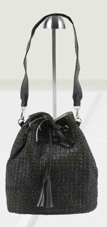 Bolso Bombonera 22 x 18 x 24 cm de Estilo rafia y Polipiel Negro – Elegancia Artesanal y Estilo Natural