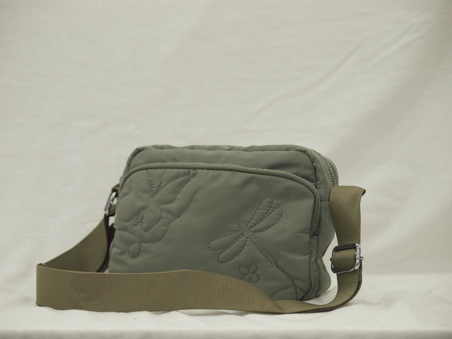 Bolso Bandolera 30X19X9cm disponible en color Azul, Beige y Verde – Comodidad, Estilo y Versatilidad en un Solo Accesorio - tenemosturegalo.es